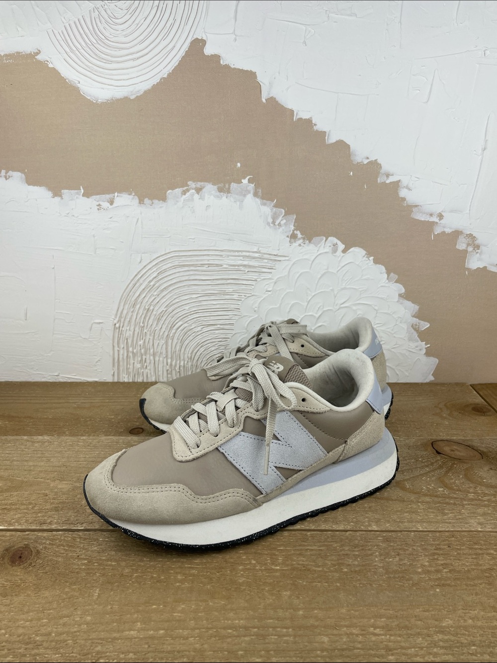 Women’s New Balance 237